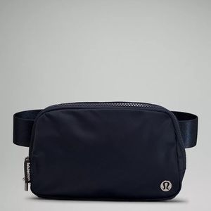 Lululemon Everywhere Belt Bag